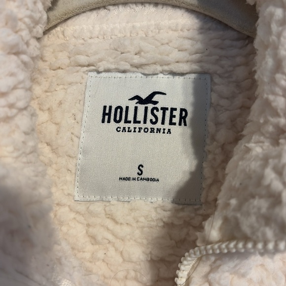 Hollister Women's Cream Sherpa Sweater with zipper size small NWOT - Picture 3 of 8